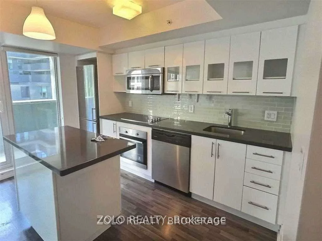 555, Wilson, Clanton Park, Toronto