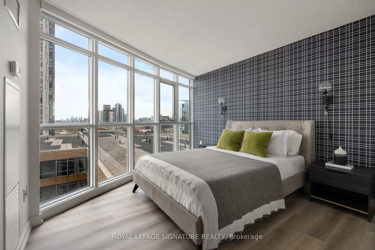 21, Iceboat, Waterfront Communities C1, Toronto