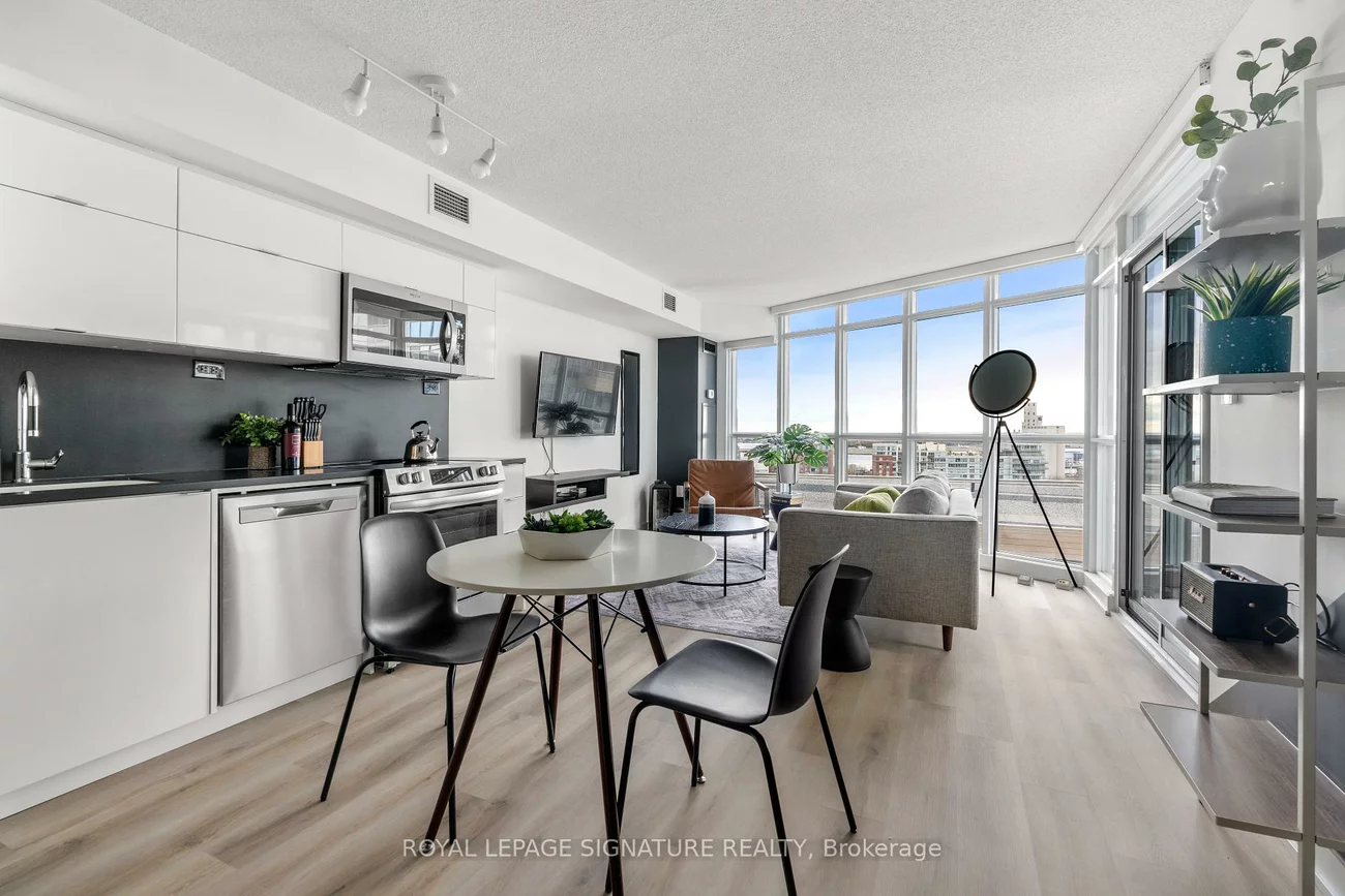 21, Iceboat, Waterfront Communities C1, Toronto
