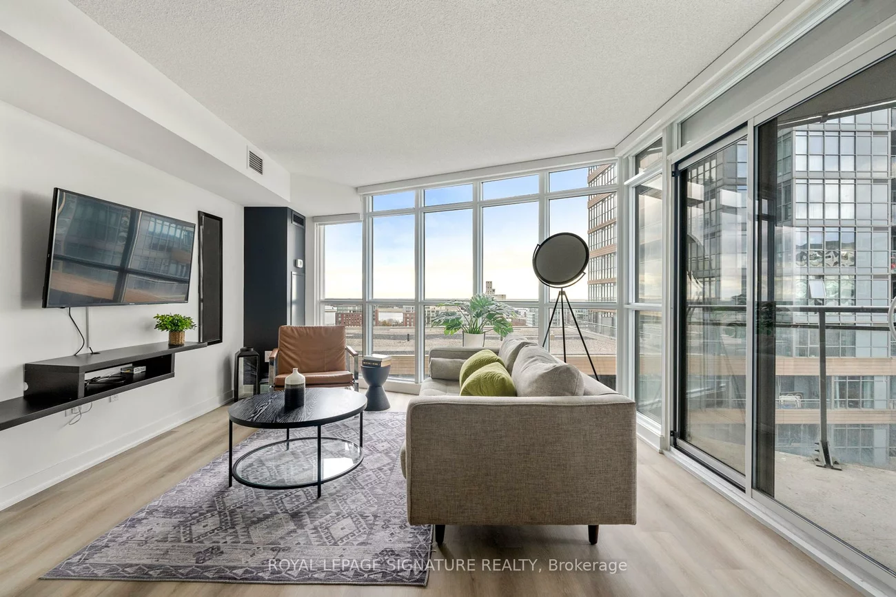 21, Iceboat, Waterfront Communities C1, Toronto