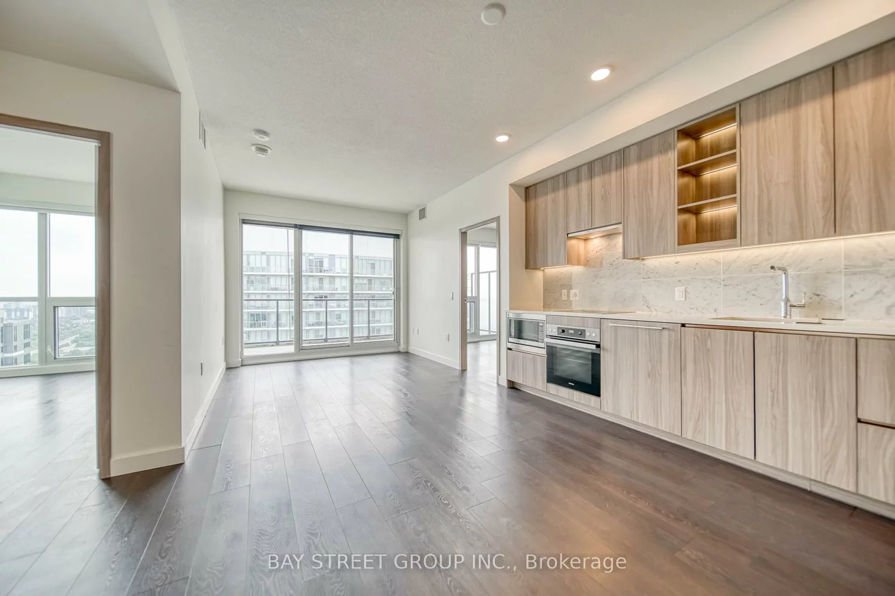 95, Mcmahon, Bayview Village, Toronto