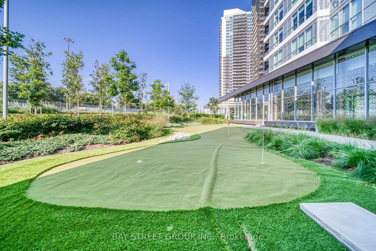 95, Mcmahon, Bayview Village, Toronto