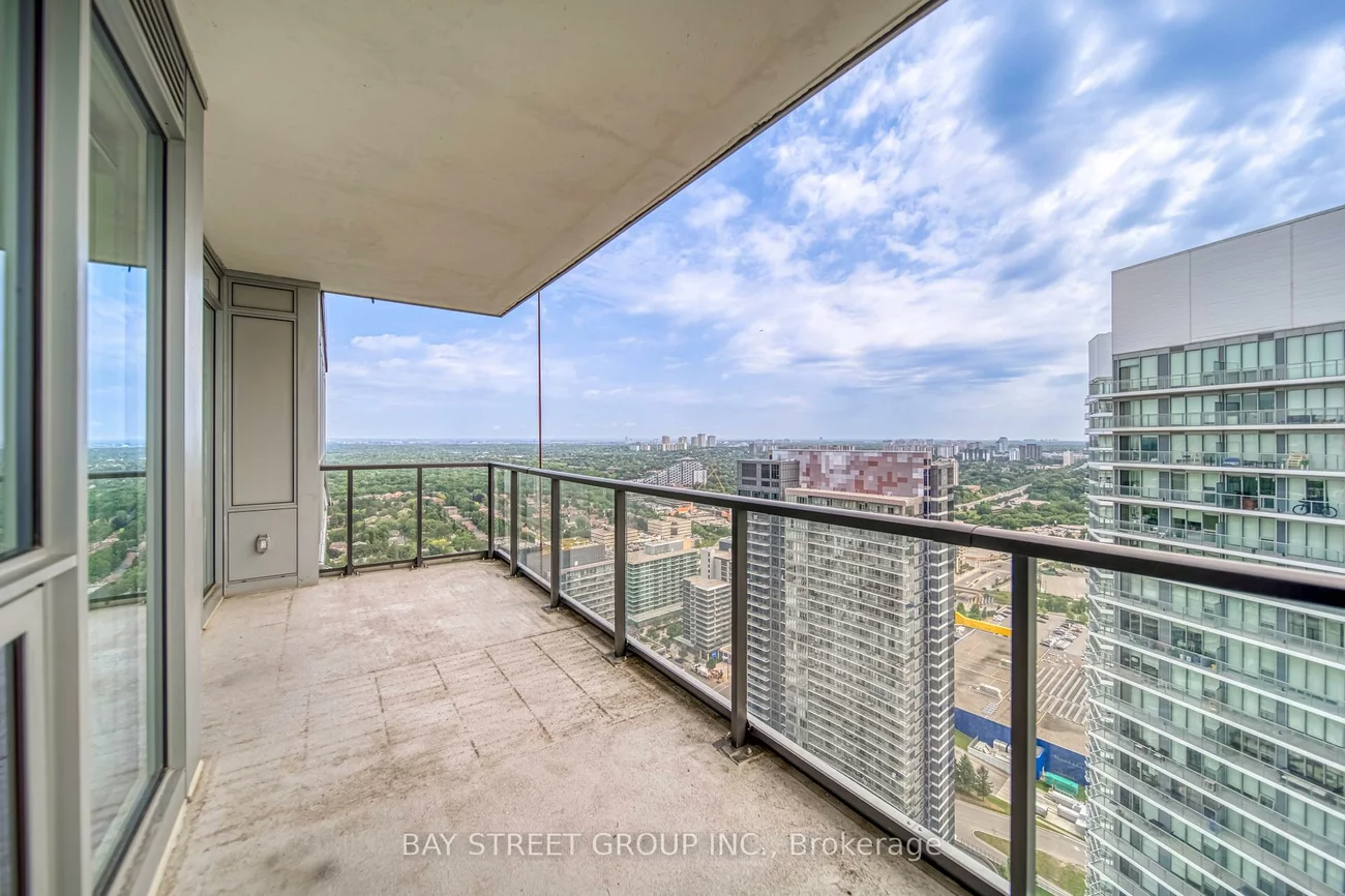 95, Mcmahon, Bayview Village, Toronto