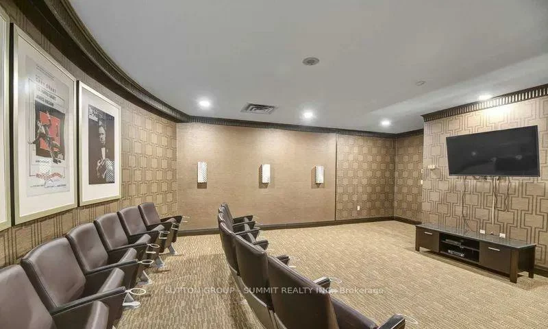 2, REAN, Bayview Village, Toronto