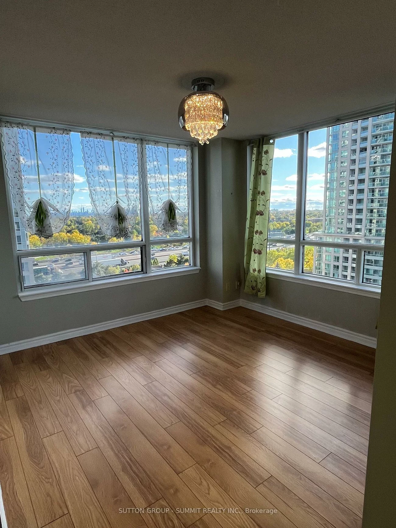 2, REAN, Bayview Village, Toronto