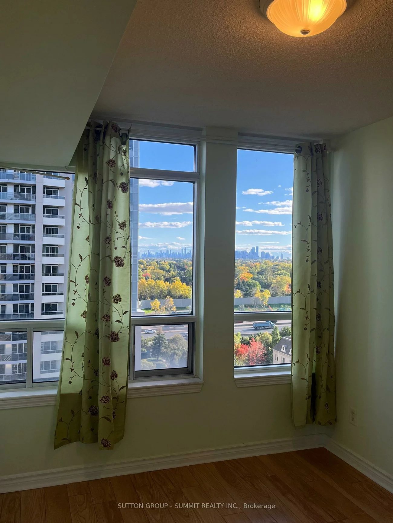 2, REAN, Bayview Village, Toronto