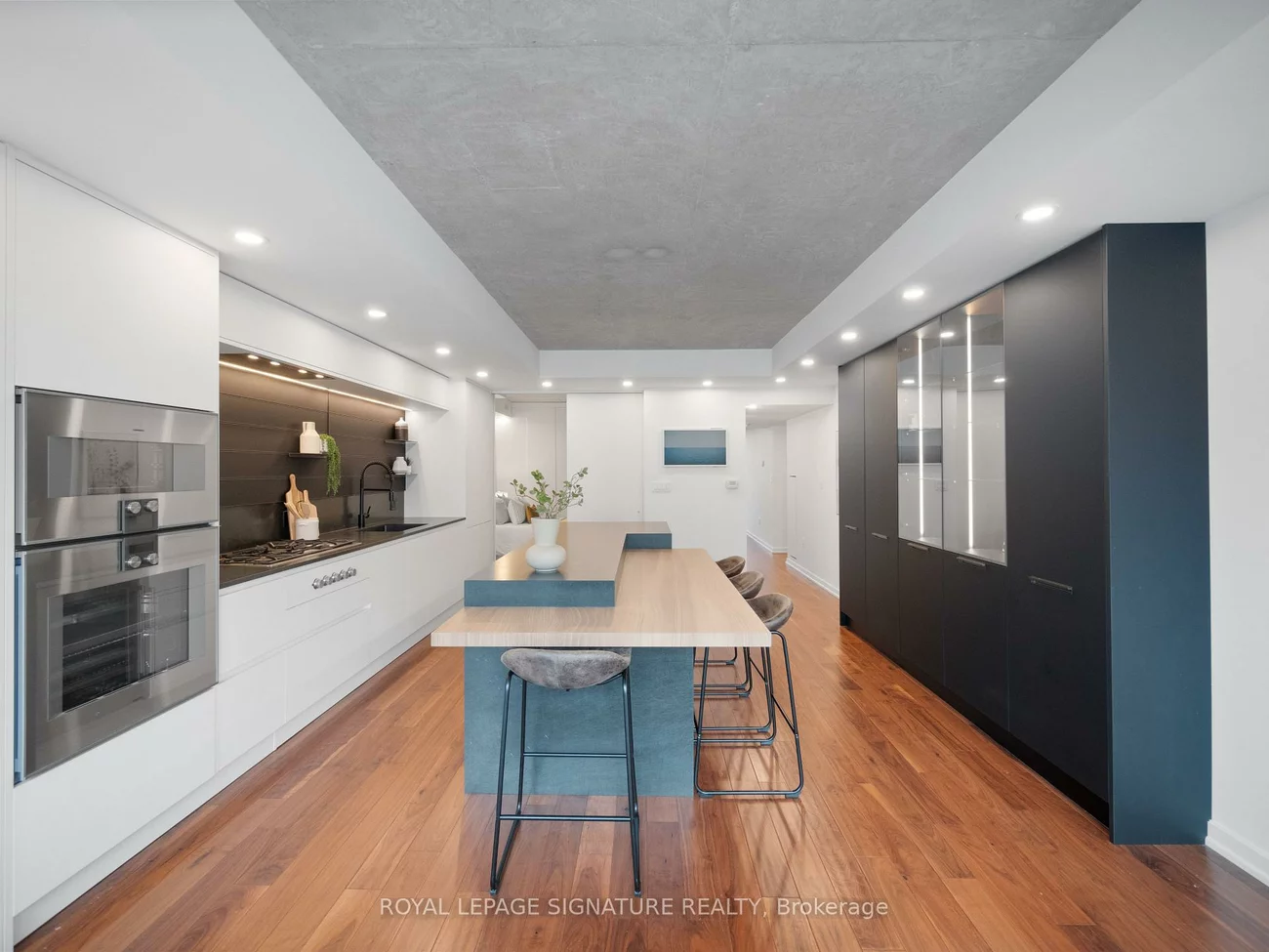 533, Richmond, Waterfront Communities C1, Toronto