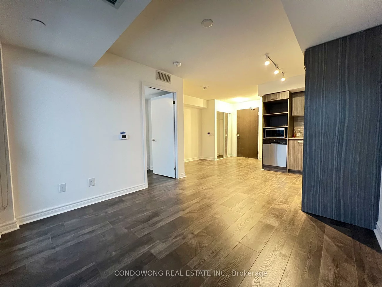 219, Dundas, Church-Yonge Corridor, Toronto