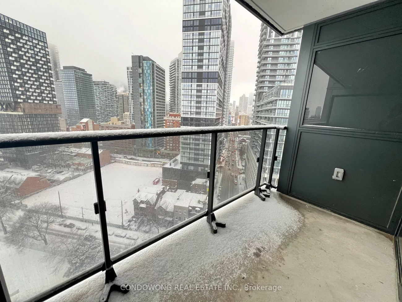 219, Dundas, Church-Yonge Corridor, Toronto