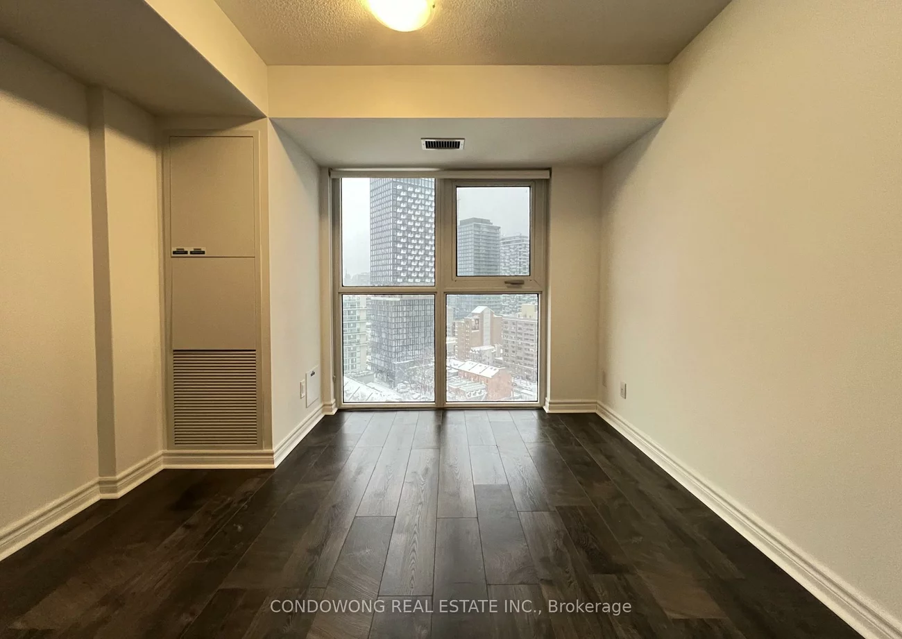 219, Dundas, Church-Yonge Corridor, Toronto