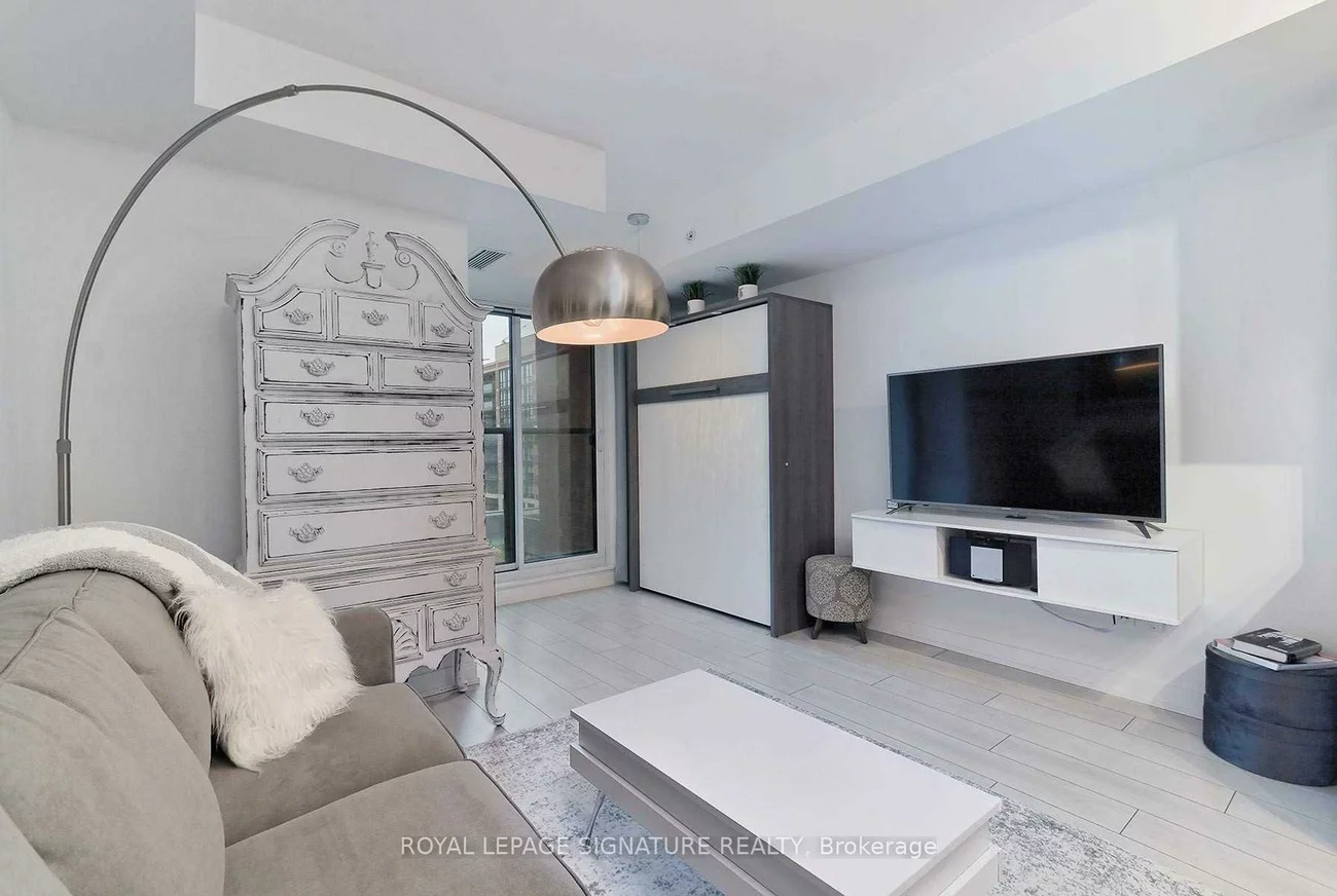 31, Tippett, Clanton Park, Toronto