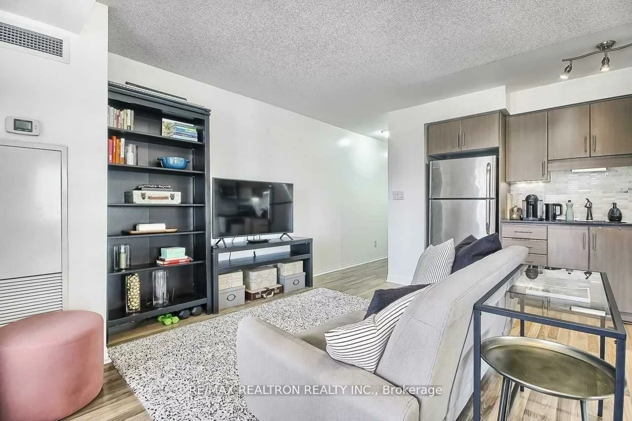 30, Herons Hill, Henry Farm, Toronto