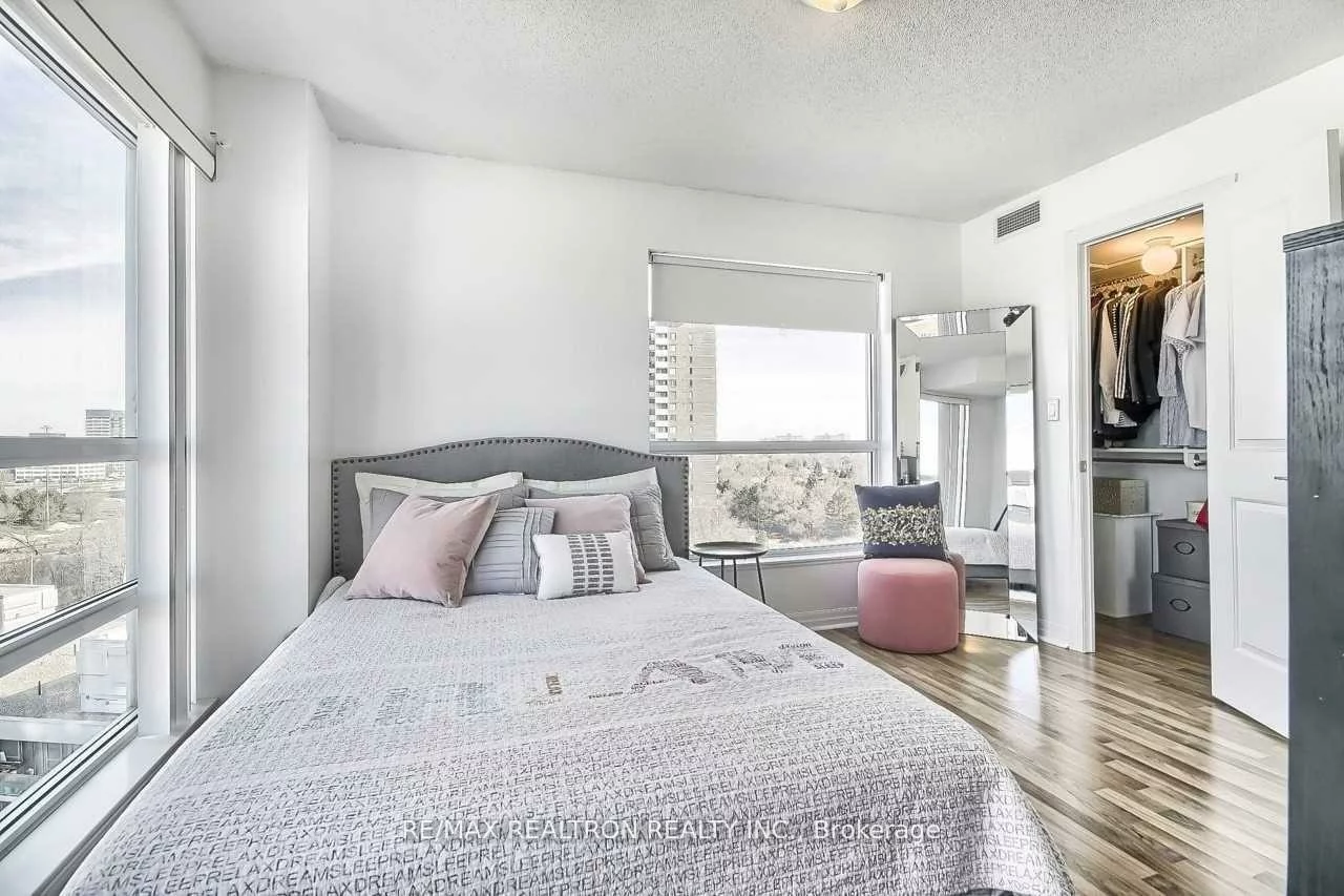 30, Herons Hill, Henry Farm, Toronto