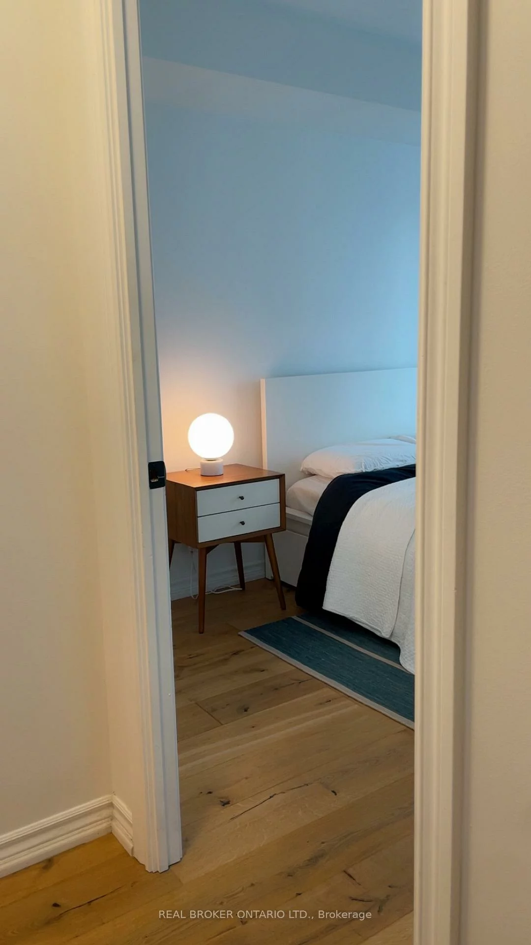 761, Bay, Bay Street Corridor, Toronto