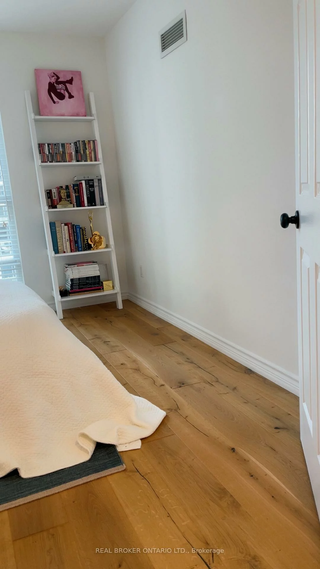 761, Bay, Bay Street Corridor, Toronto