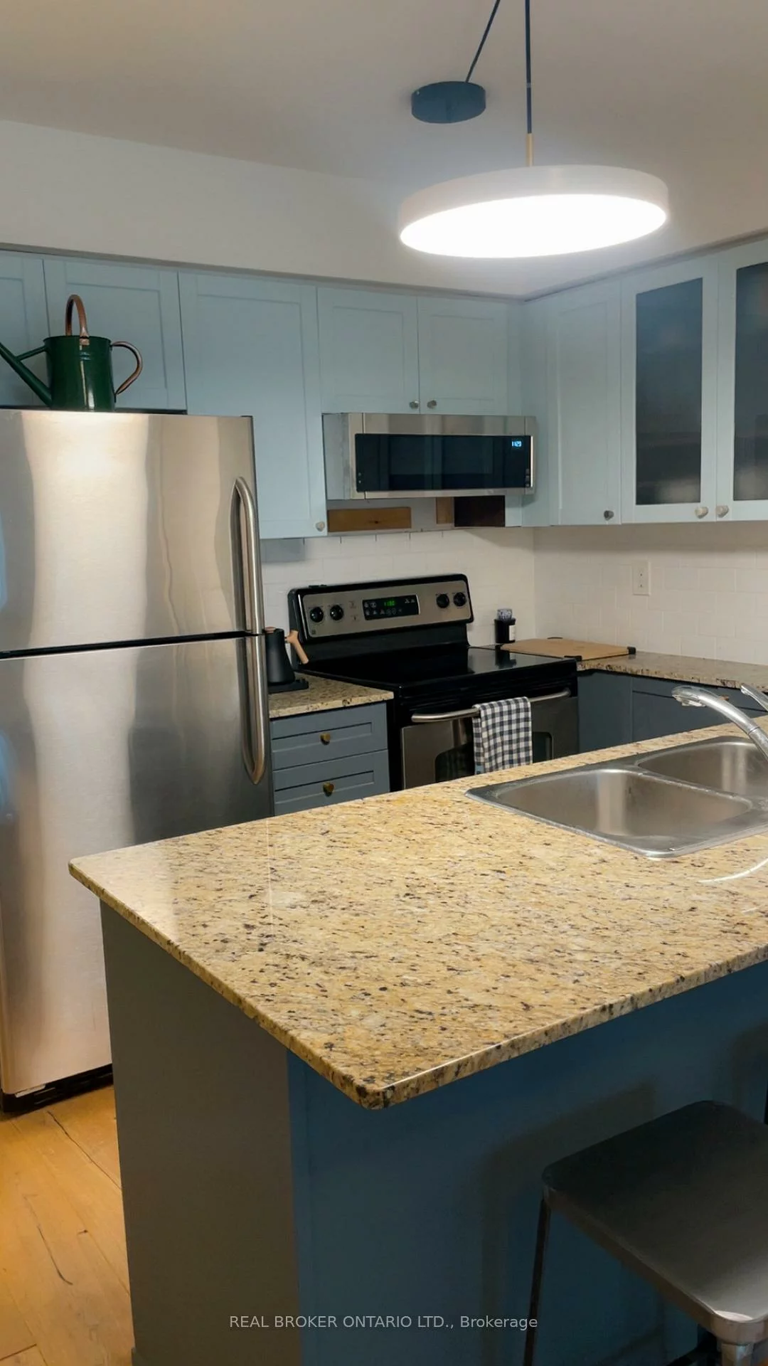 761, Bay, Bay Street Corridor, Toronto