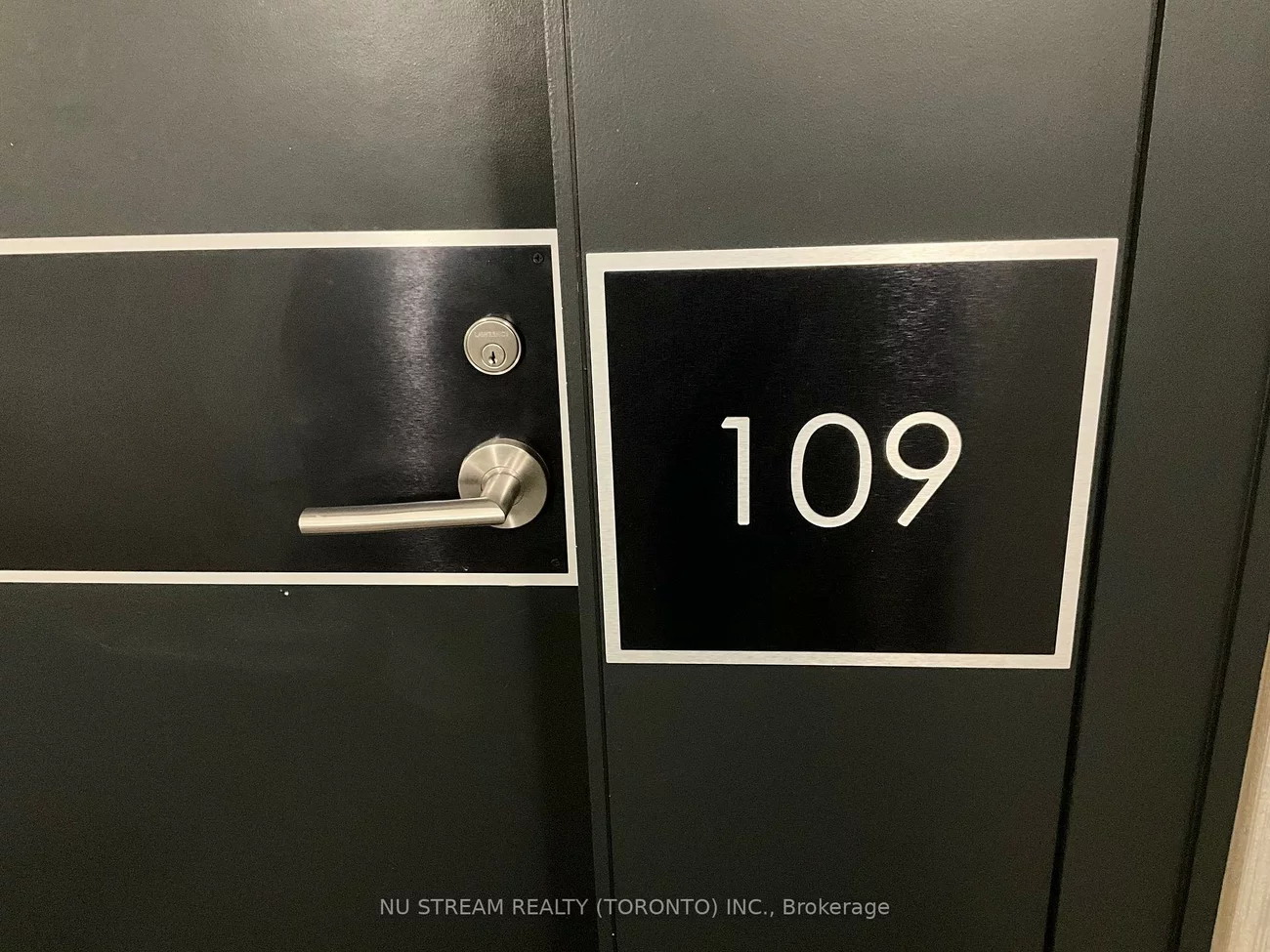 215, Fort York, Niagara, Toronto