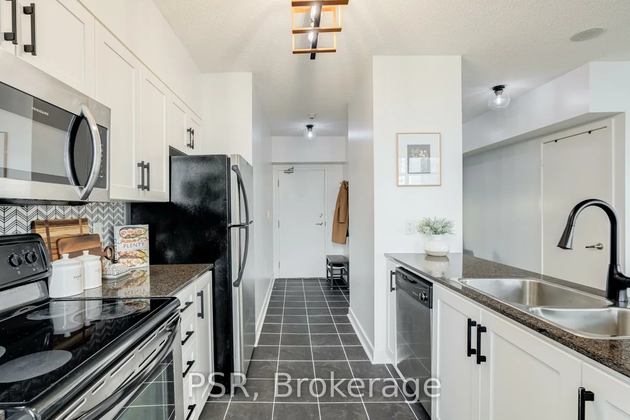 11, Brunel, Waterfront Communities C1, Toronto