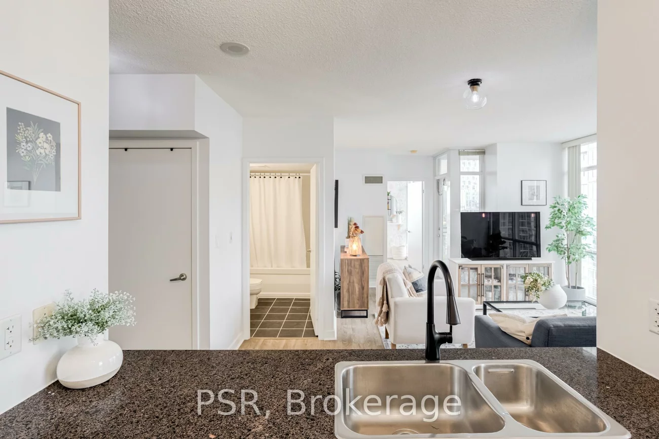 11, Brunel, Waterfront Communities C1, Toronto