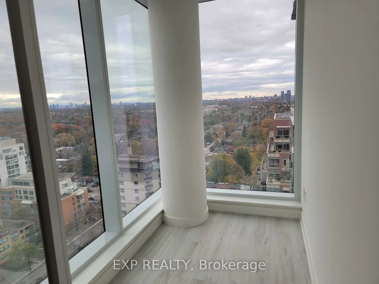 120, Broadway, Mount Pleasant West, Toronto