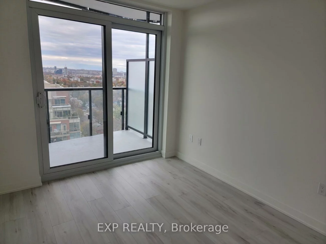 120, Broadway, Mount Pleasant West, Toronto