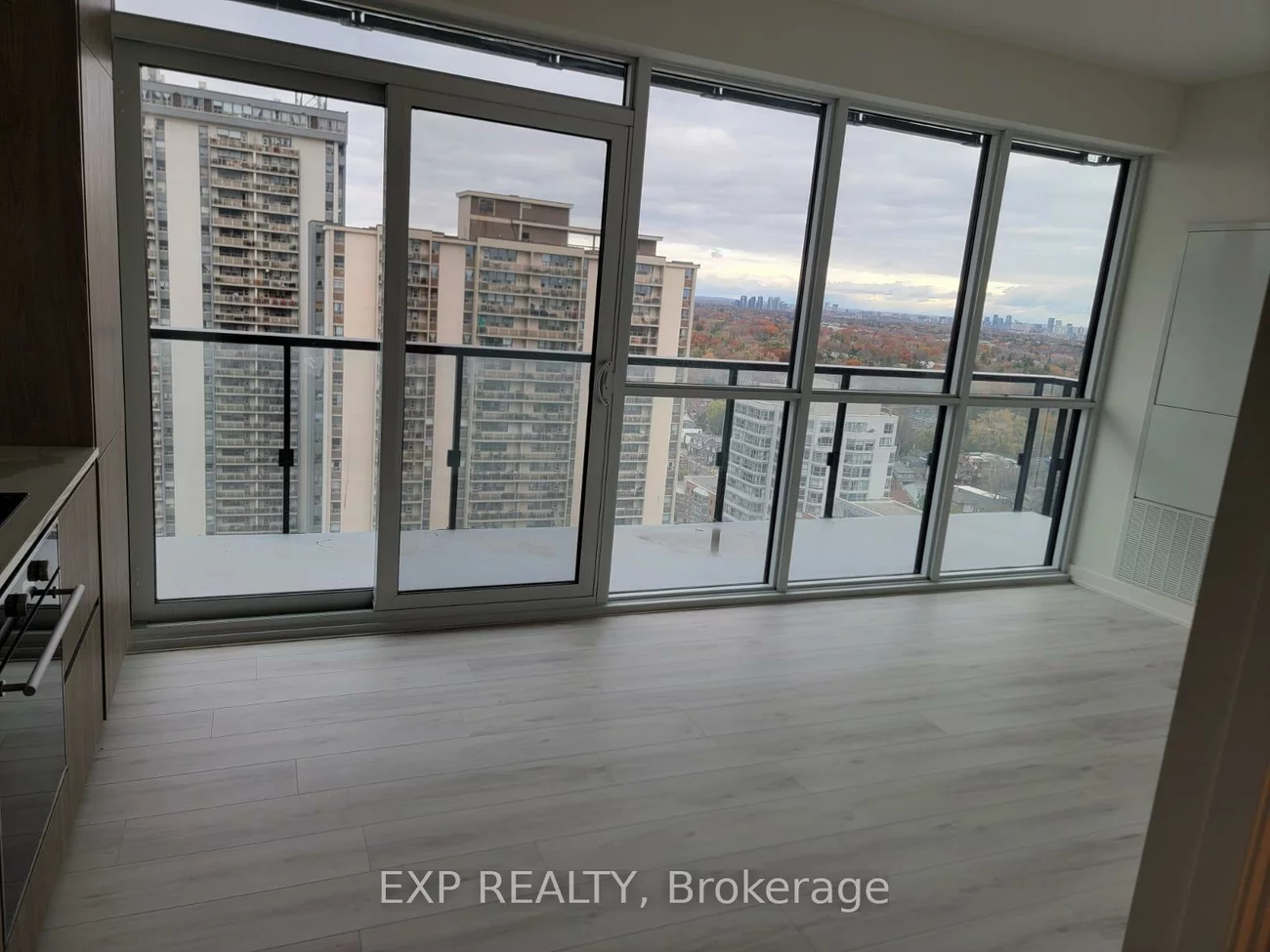 120, Broadway, Mount Pleasant West, Toronto