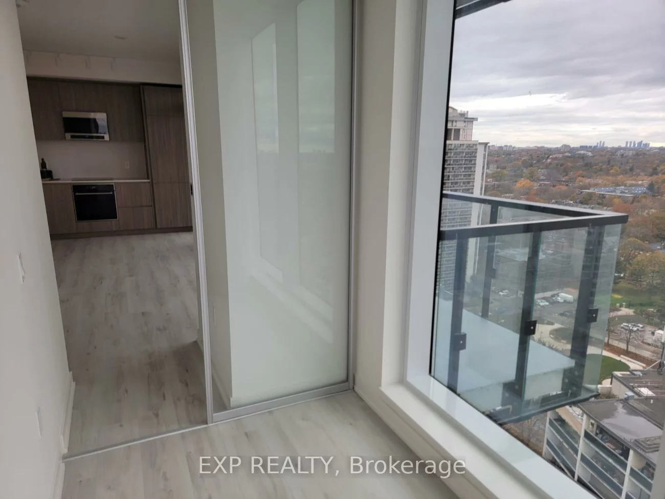 120, Broadway, Mount Pleasant West, Toronto