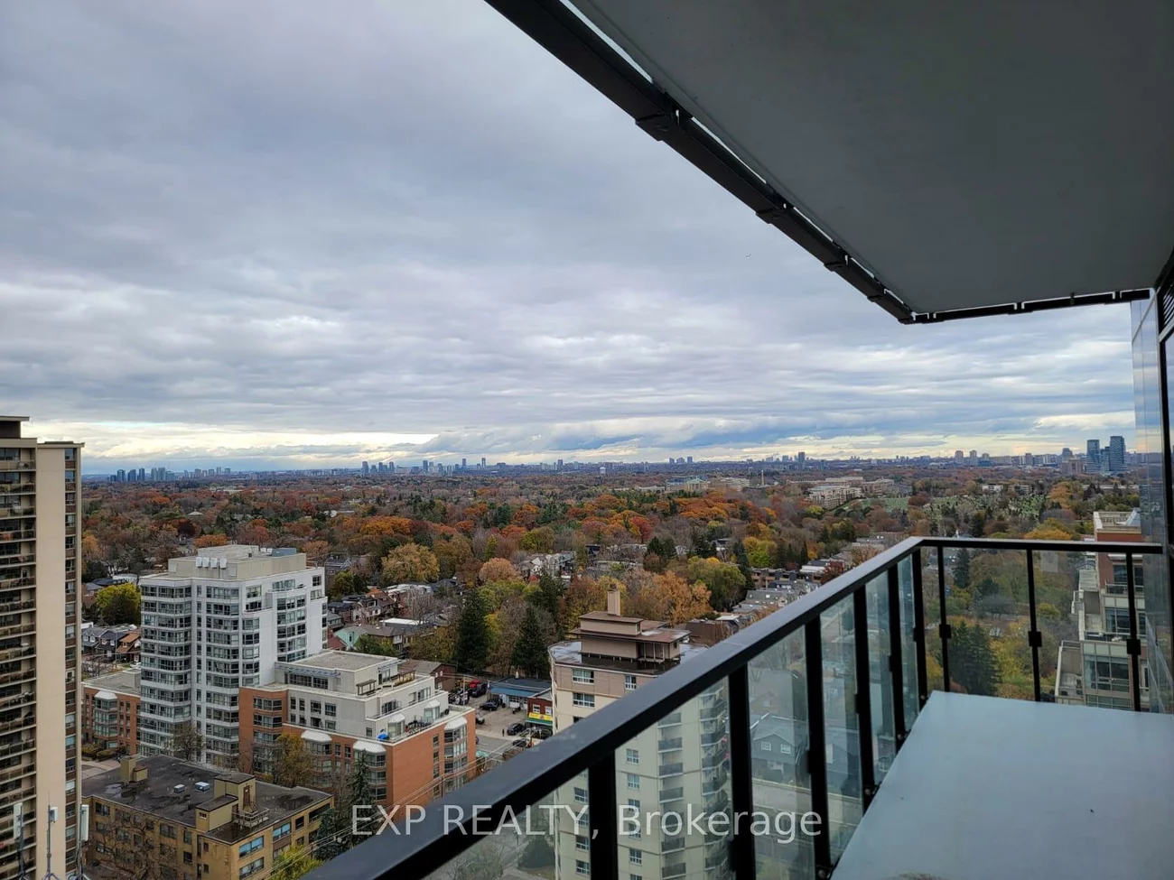 120, Broadway, Mount Pleasant West, Toronto