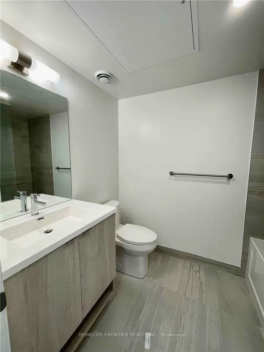 138, Downes, Waterfront Communities C8, Toronto