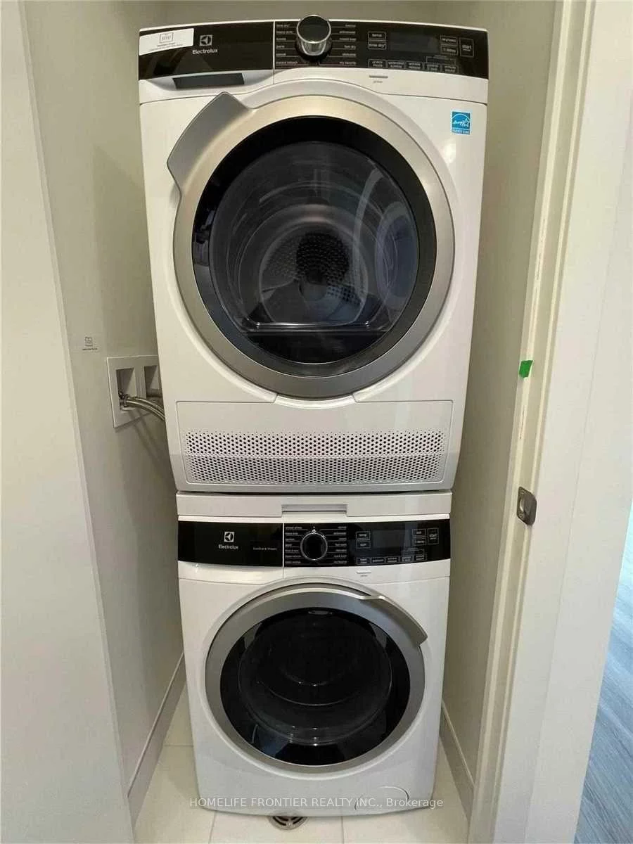 138, Downes, Waterfront Communities C8, Toronto