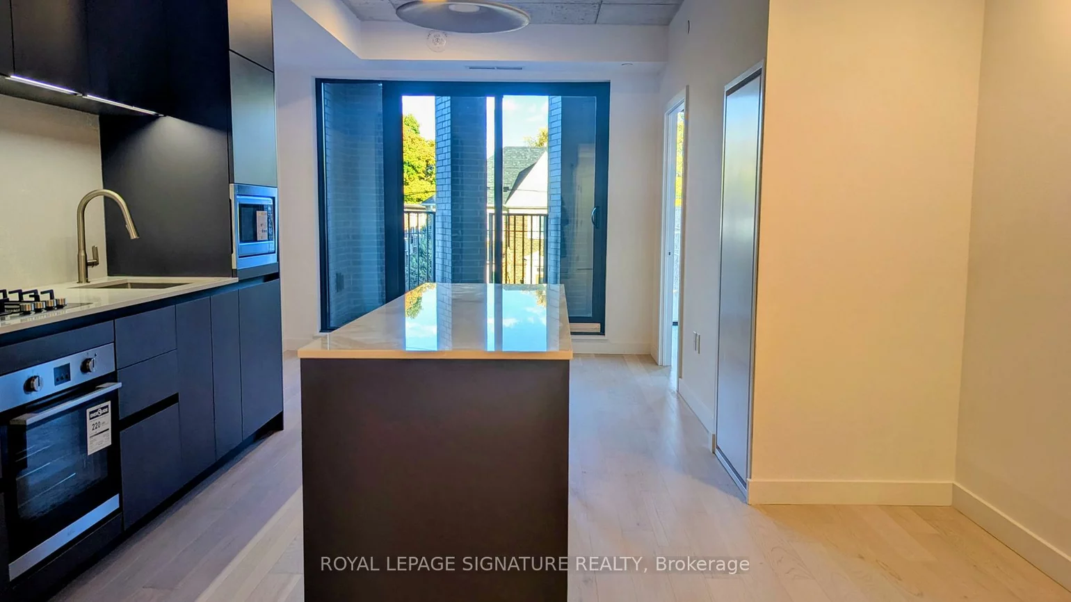 1720, Bayview, Mount Pleasant East, Toronto