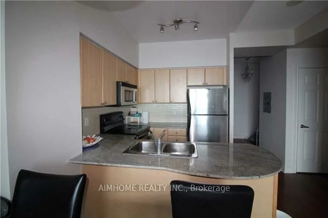 763, Bay, Bay Street Corridor, Toronto