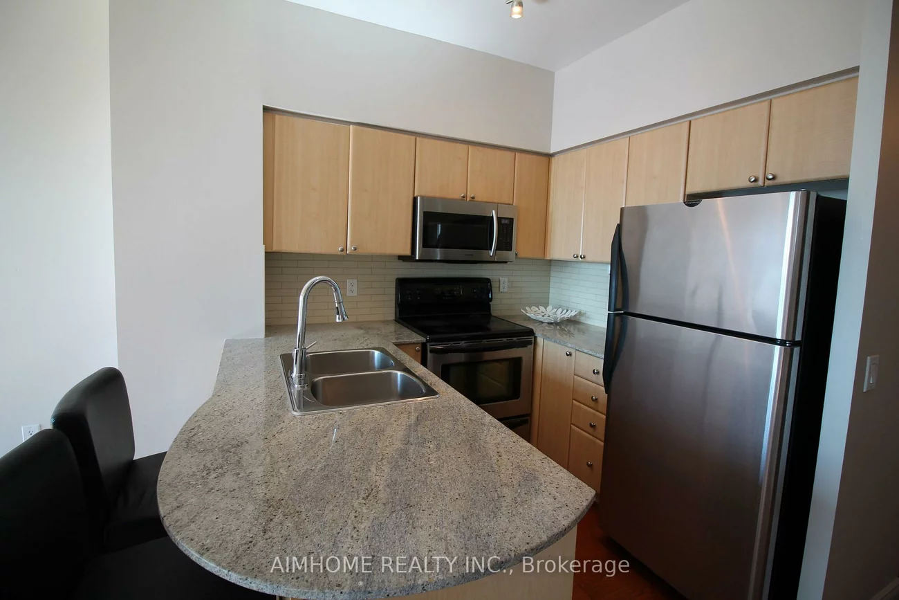 763, Bay, Bay Street Corridor, Toronto