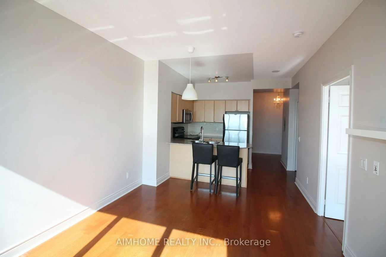 763, Bay, Bay Street Corridor, Toronto