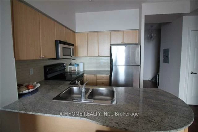 763, Bay, Bay Street Corridor, Toronto