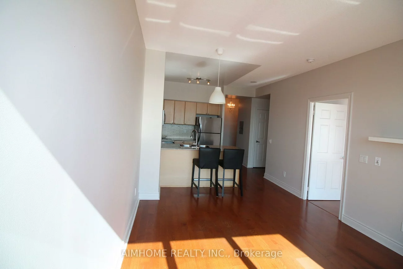 763, Bay, Bay Street Corridor, Toronto