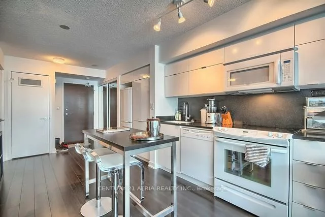 151, Dan Leckie, Waterfront Communities C1, Toronto