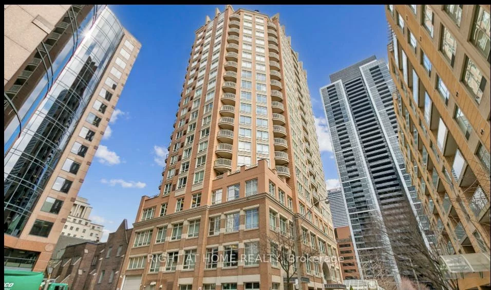 100, Hayden, Church-Yonge Corridor, Toronto