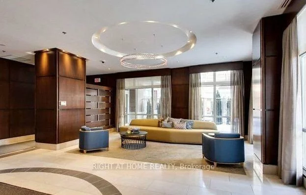 100, Hayden, Church-Yonge Corridor, Toronto