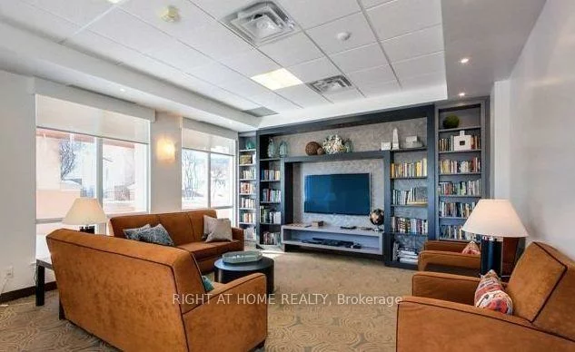 100, Hayden, Church-Yonge Corridor, Toronto