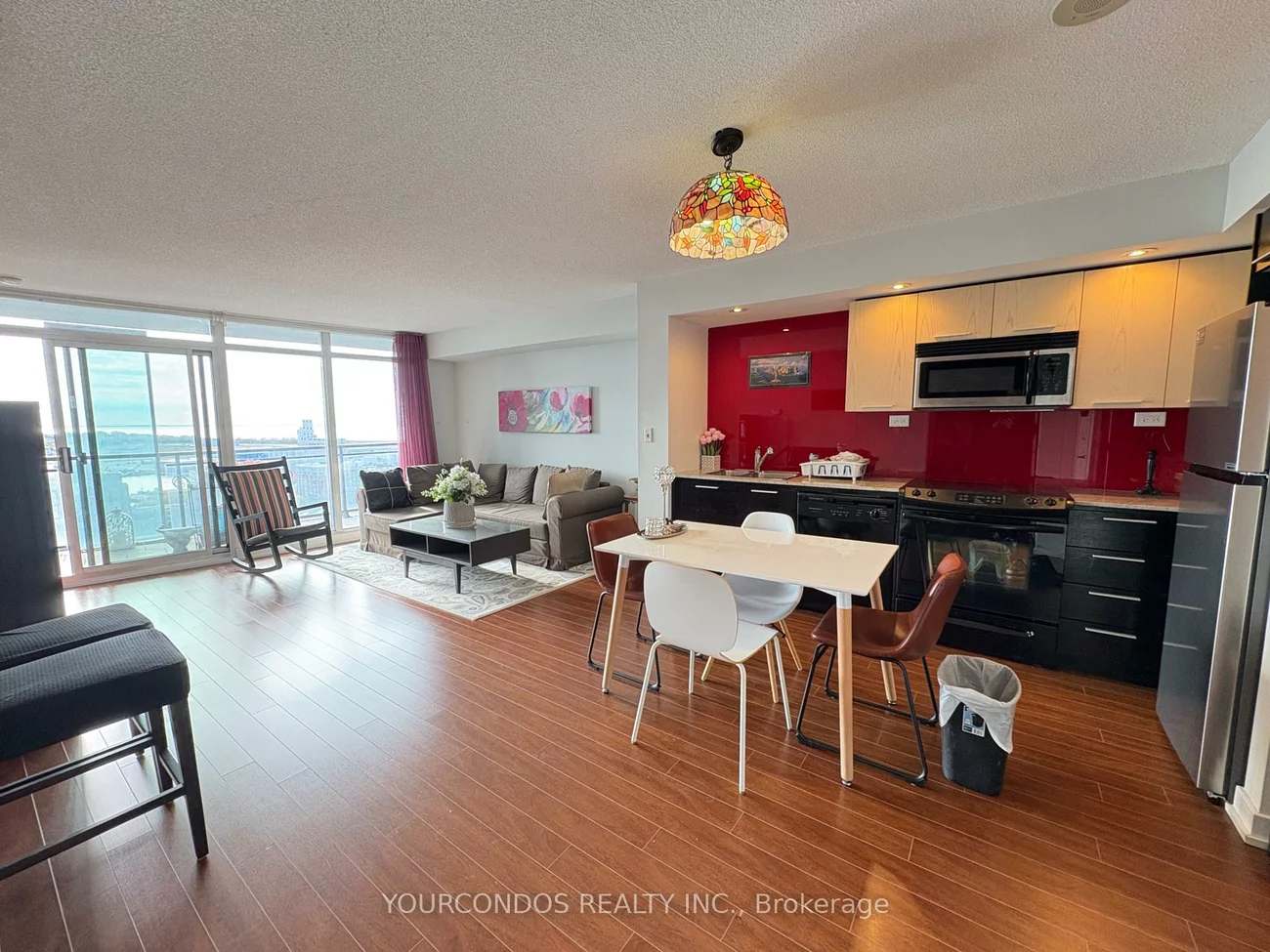 25, Capreol, Waterfront Communities C1, Toronto