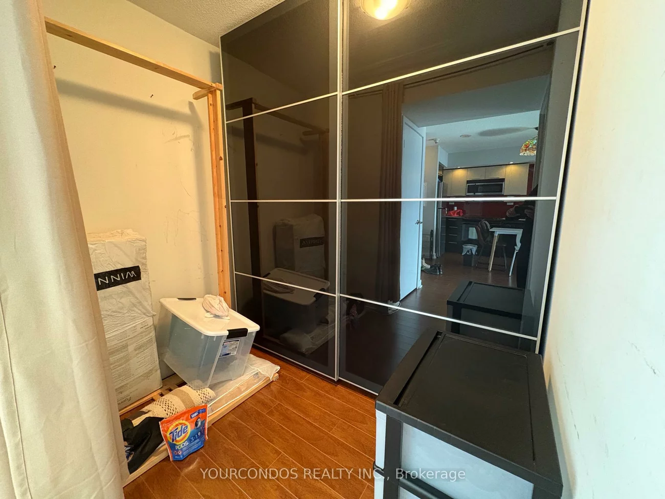 25, Capreol, Waterfront Communities C1, Toronto