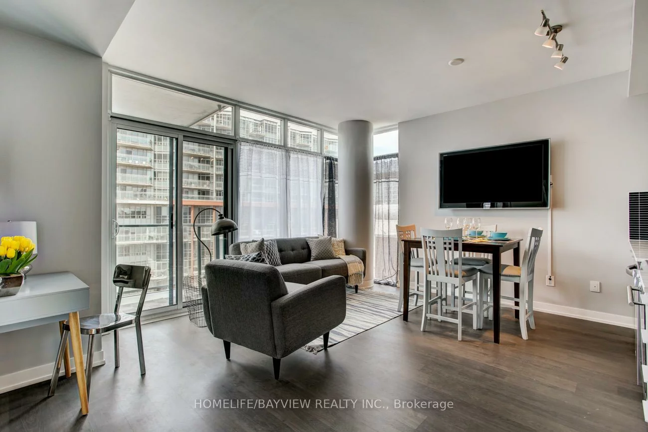 105, George, Moss Park, Toronto