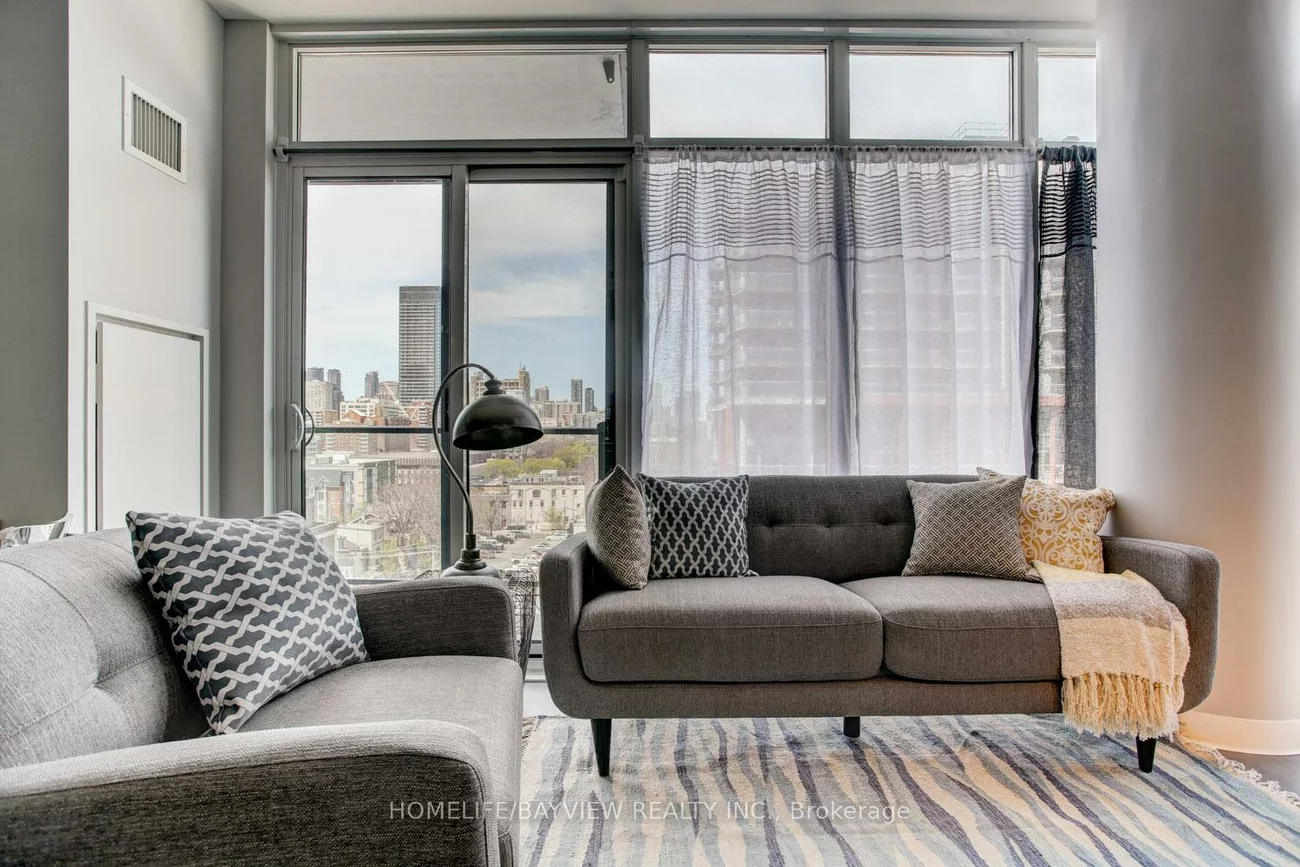 105, George, Moss Park, Toronto