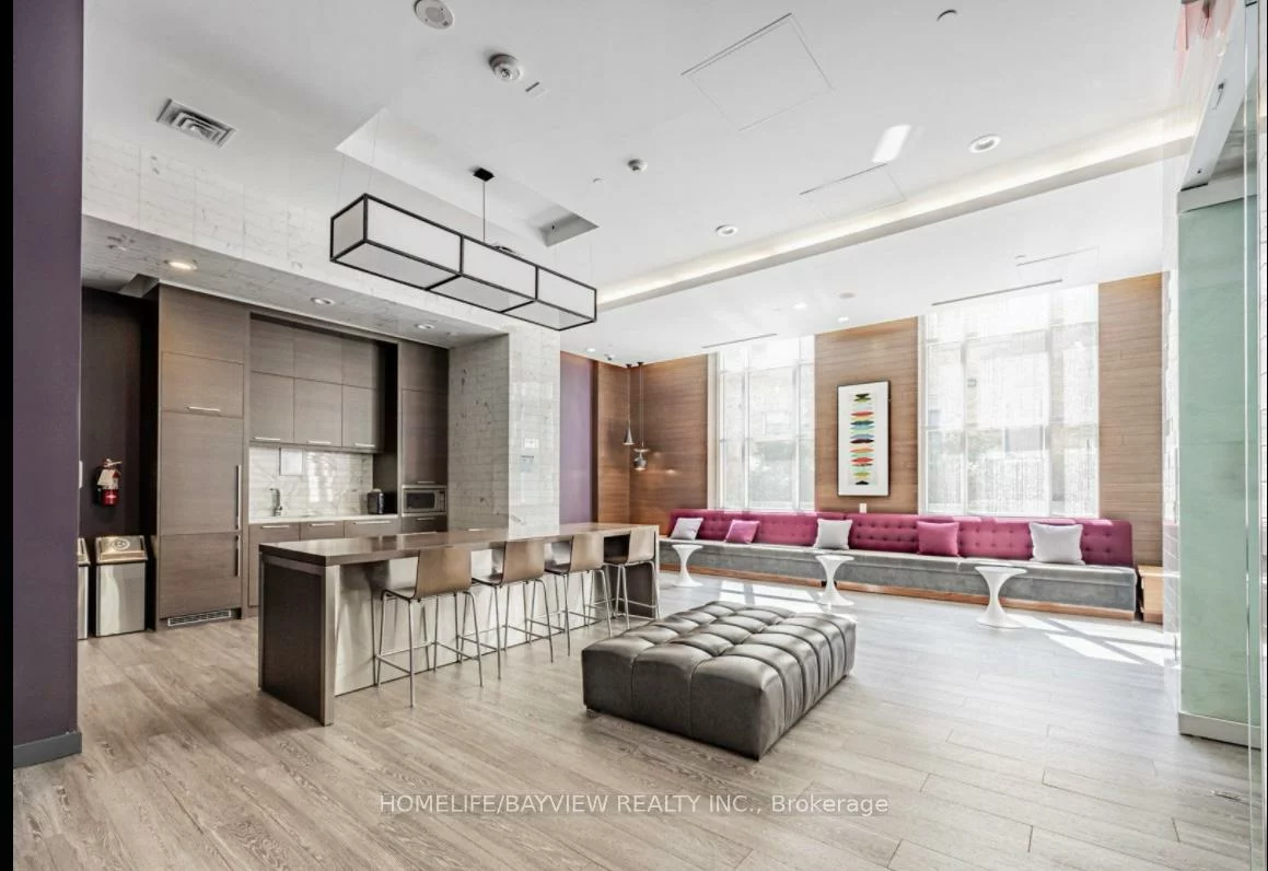 105, George, Moss Park, Toronto