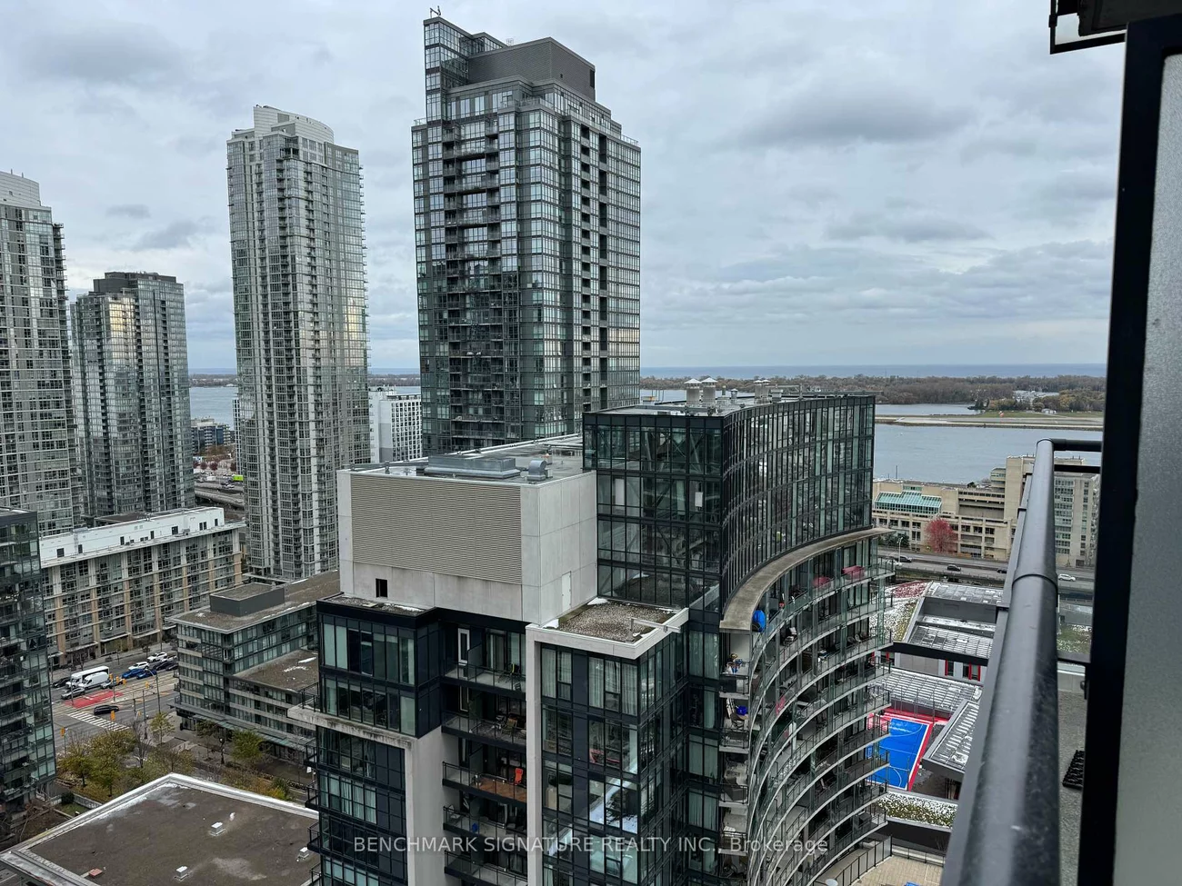 25, Capreol, Waterfront Communities C1, Toronto