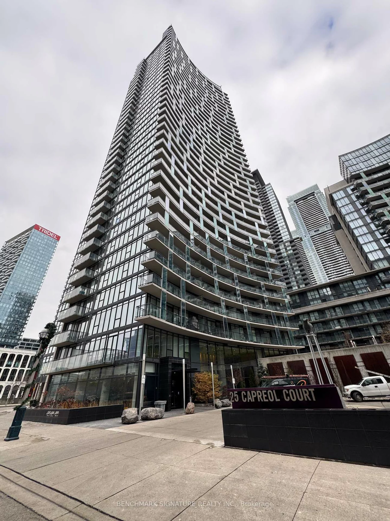 25, Capreol, Waterfront Communities C1, Toronto