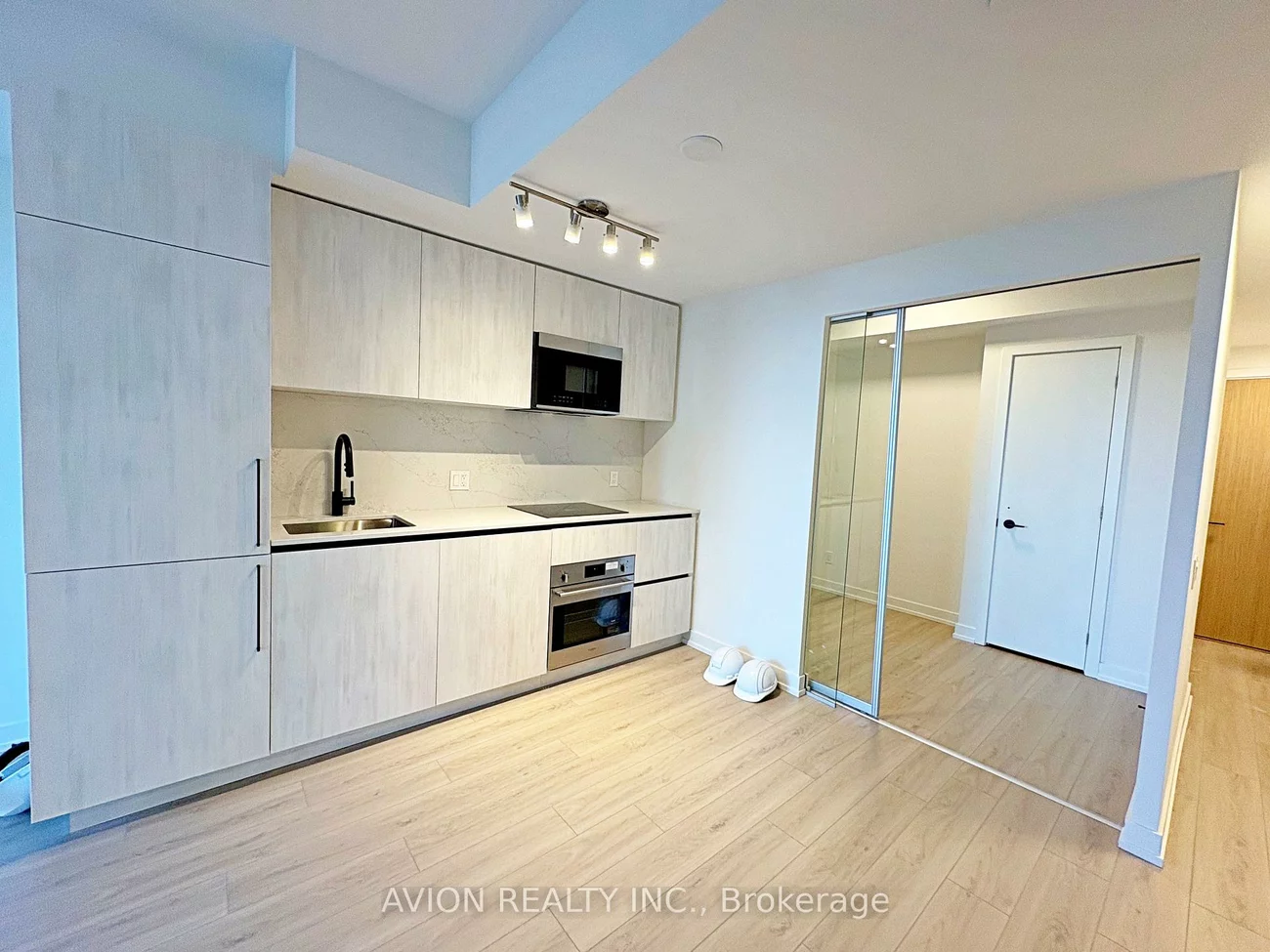 35, Parliament, Waterfront Communities C8, Toronto