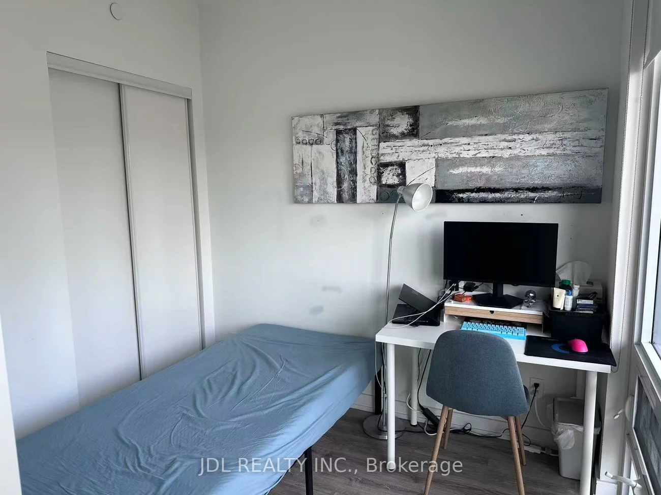 28, Wellesley, Church-Yonge Corridor, Toronto