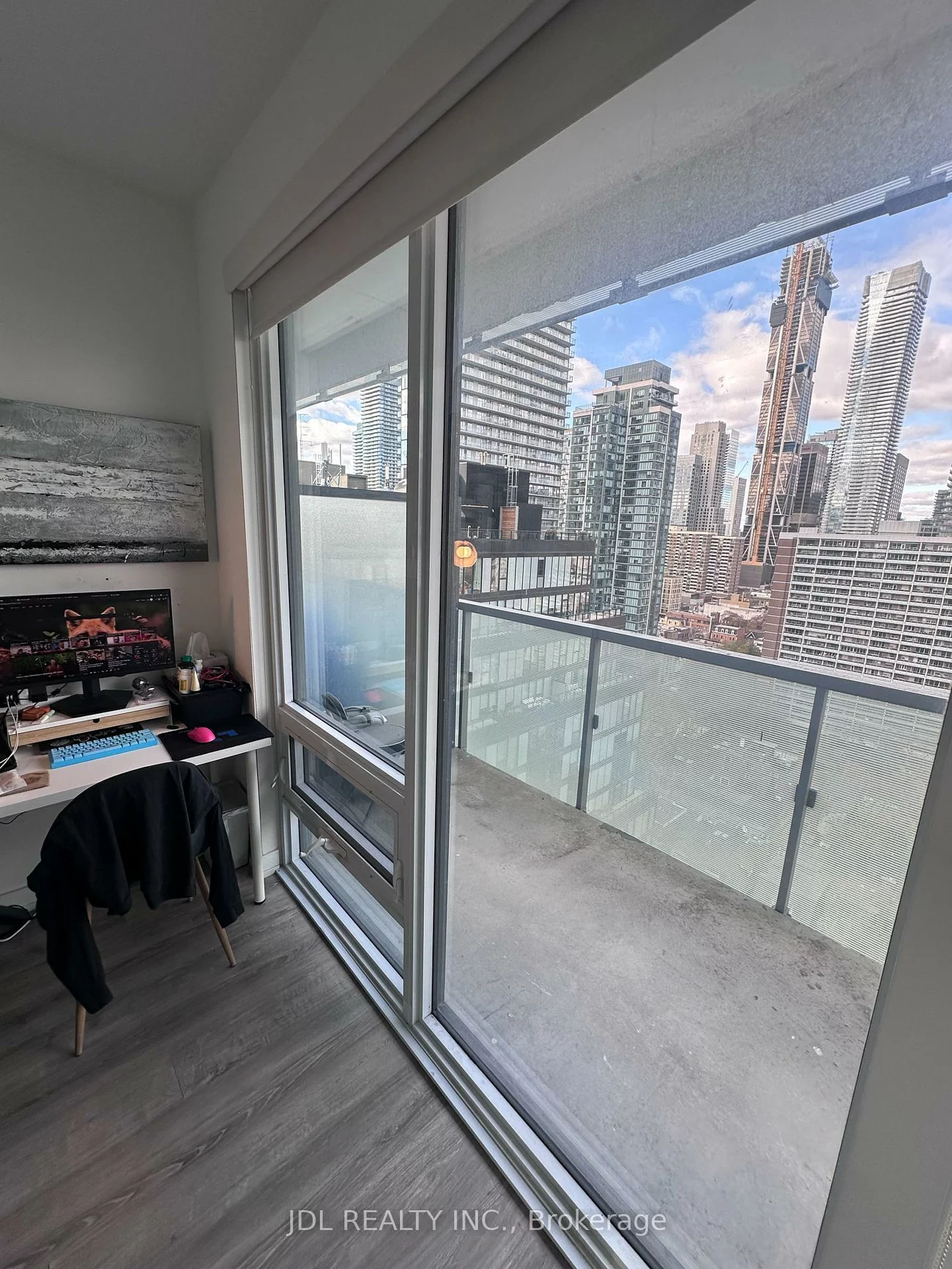 28, Wellesley, Church-Yonge Corridor, Toronto